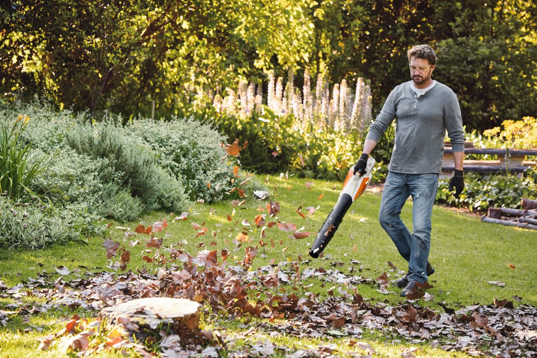 STIHL® BGA 57 SET CORDLESS BLOWER W/BATTERY & CHARGER